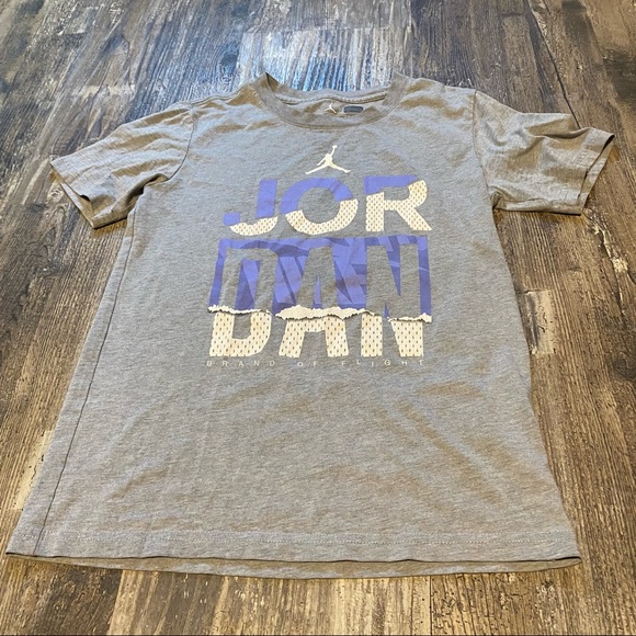 ❌SOLD❌ 9 pieces Clothing Lot - 8 T shirts 1 pair of pants - Picture 5 of 16